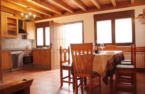 Navamorisca Cottage | Self catering El Teñao for 8 people