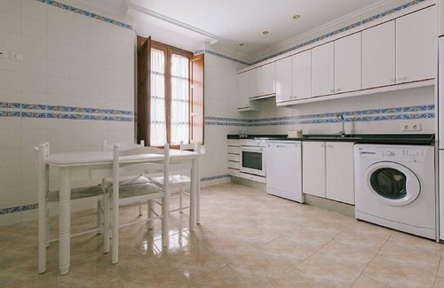 Hontoria del Pinar Cottage | Self catering Centro Río Lobos for 9 people