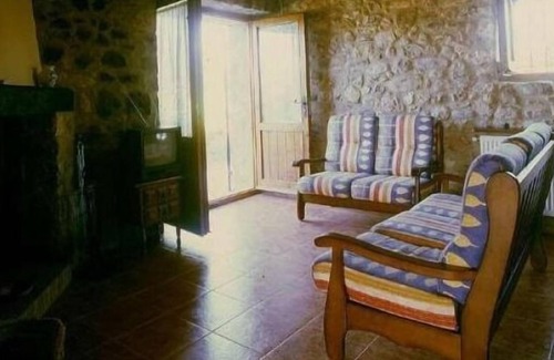 Maia de Montcal Cottage | Self catering cottage Cal Tort for 7 people