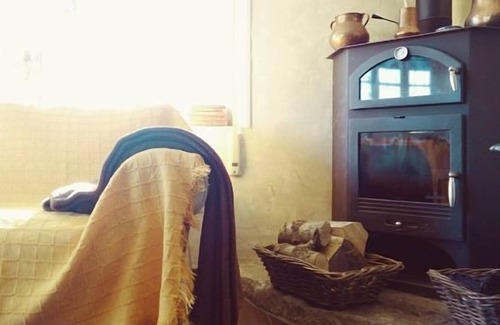 Navas de Riofrio Cottage | Self catering El Pinar for 6 people