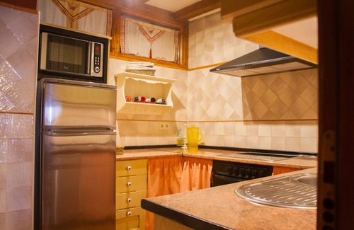 Braojos Cottage | Self catering La Erilla for 29 people