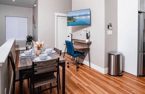 Reno Apartment | Self Check-In🔷500mbps🔷Pets OK🔷Walkers Paradise🔷2 Smart TV's🔷Arcade Machine