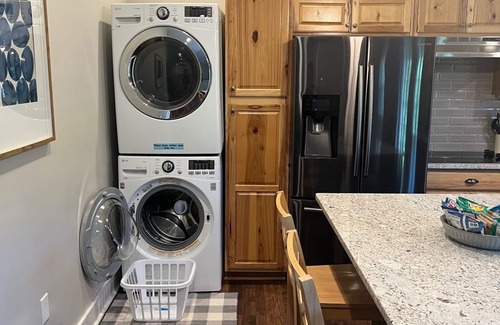 Denver House | Self Check In! Super Cute Studio Apartment! Private Entrance!