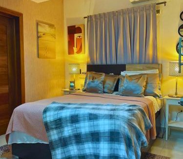 Ensanche Ozama Apartment | Self-checking-Fast internet-Alexa-Smart-Tv-AC-Hot Water