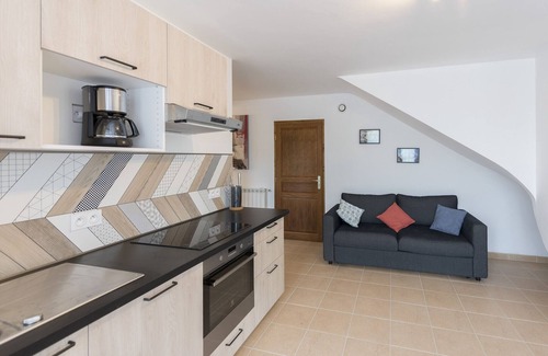 Flassans-sur-Issole Apartment | Self-contained 2-bedroom apartment in beautiful Provencal villa
