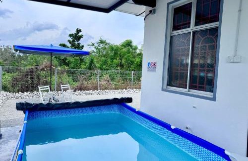 Paya Mengkuang Apartment | SemiD-Projector-Pool-Netflix-3R2BR-FullyAircon