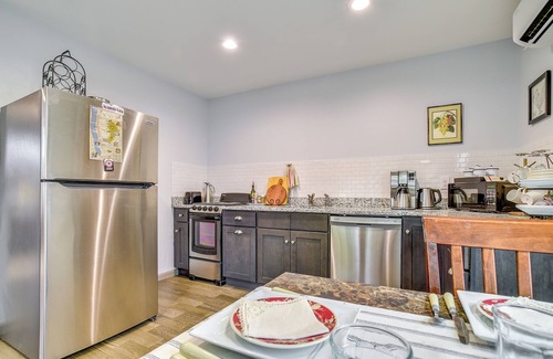 Valois Apartment | Seneca Lake Wine Trail Studio w/Balcony & Views!