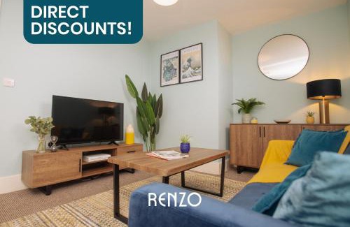 Lincoln Apartment | Sentimental and Homely 3-bed Home in Lincoln by Renzo, Amazing Location, Close to Cathedral and Castle!
