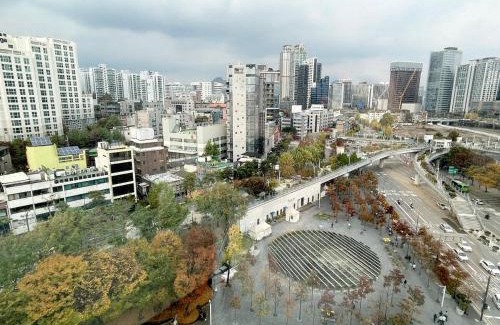 Cheongpa-dong Apartment | Seoul Stn 3min Panorama Duplex