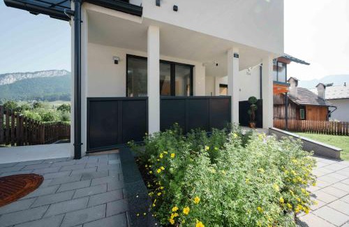 Bad Goisern Apartment | Sepperls Stubn Apartment - PETS no extra cost - Bad Goisern - 24-hours Self check-in