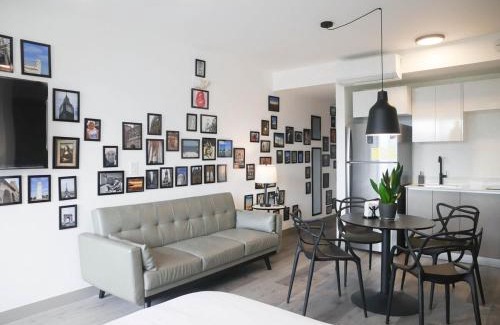 Barrio Escalante Apartment | Ser Escalante Modern Studio AC