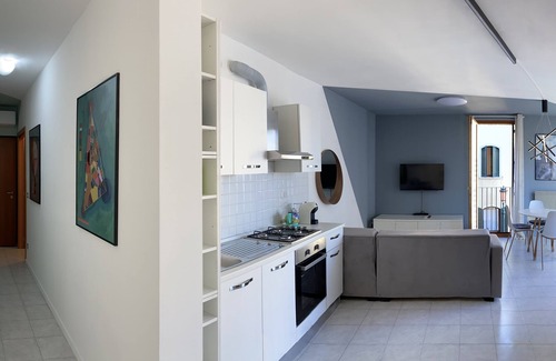 Molina Apartment | Serendipity Apartment-Your home in Venice