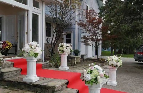 Whitchurch-Stouffville House | Serene 5 bedrm entire house on acres land & ponds