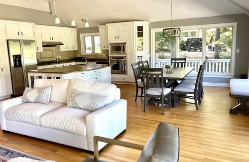 Summersea House | Serene and Spacious Tree House