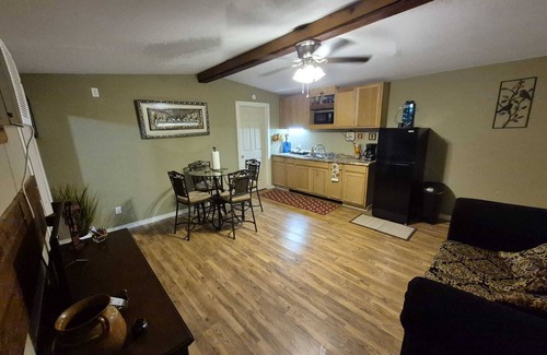 Lissie House | Serene barn house with cattle in Wallis, TX - Perfect for a peaceful getaway