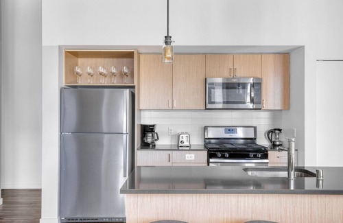 Wilburton Apartment | Serene Bellevue 2BR w/Gym & W/D, near Spring District, by Blueground