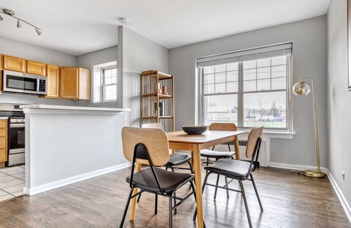 Evanston Apartment | Serene Evanston 1BR w/Dishwasher, walk to Northwestern, by Blueground