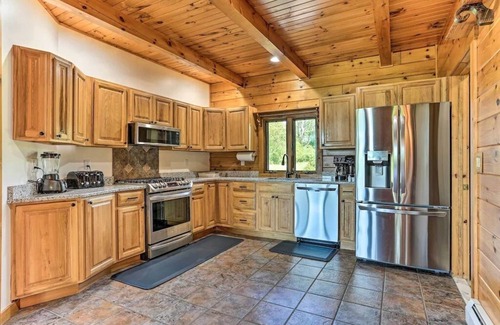 Lake Ariel Cabin | Serene Lakeview Escape with Hot Tub in the Poconos - 3BR 2 Bath Cabin "