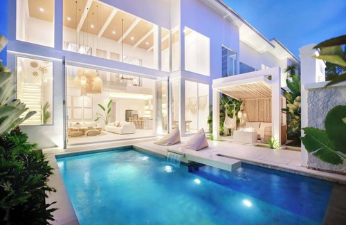 Dalung Villa | Serene Luxury Villa Near La Brisa and Echo Beach