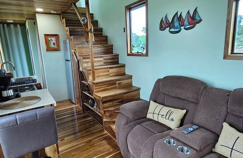 Arenal House | Serene mountain top retreat