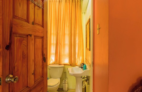 St. Anns House | Serene Mountain Views