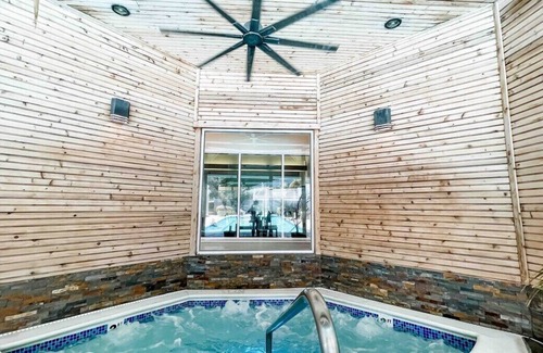 Norwich Villa | Serene Spa Hideaway Minutes to Mohegan Sun Casino