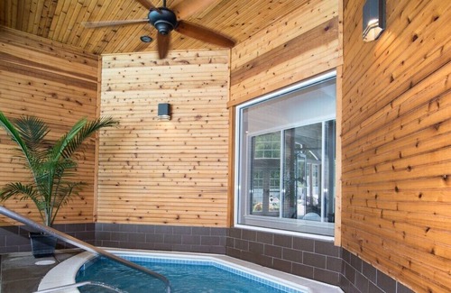 Norwich Villa | Serene Spa Hideaway Minutes to Mohegan Sun Casino