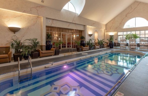 Norwich Villa | Serene Spa Hideaway Minutes to Mohegan Sun Casino