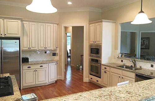 Olde Ferry Estates House | Serene spacious luxury lake front in quiet main lake cove