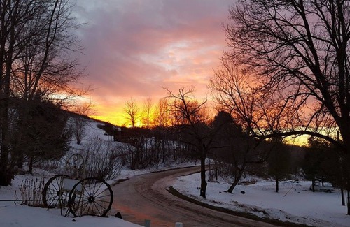 Mindoro Apartment | Serene Wisconsin Get Away/Hunter Apartment