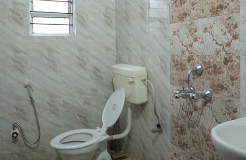 Sualkuchi Apartment | Serenite Retreats - Premium 3BHK Suite