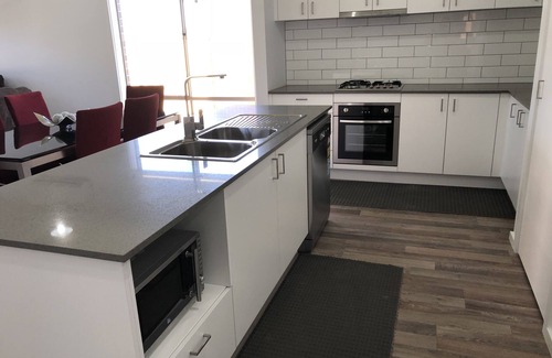 Pakenham House | Serenity 9 - Whole House