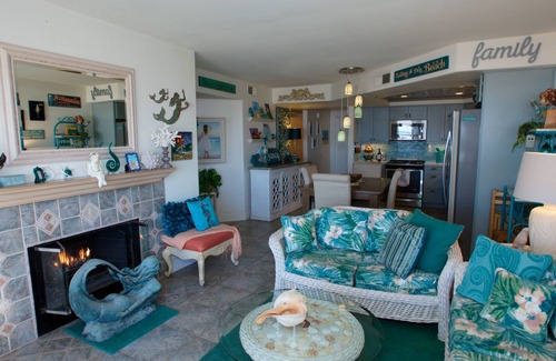 Imperial Beach Condo | Serenity by the Sea~So SD~"Imperial Beach Chic"~Lux Oceanfront 3Bd Condo w/Pool