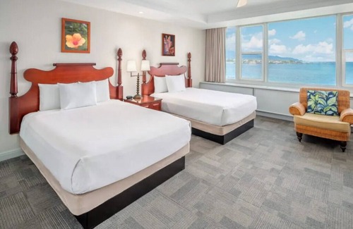 Kahului Hotel | Serenity by the Waves: Four Ocean Front Rooms & Pool Oasis | Near Hoaloha Park