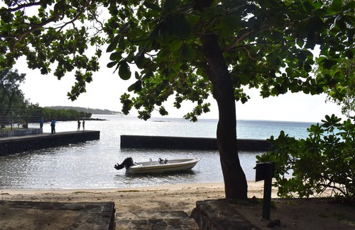 Trou d'Eau Douce Villa | Serenity Cheerful 2-Bedrooms Beachfront Villa.