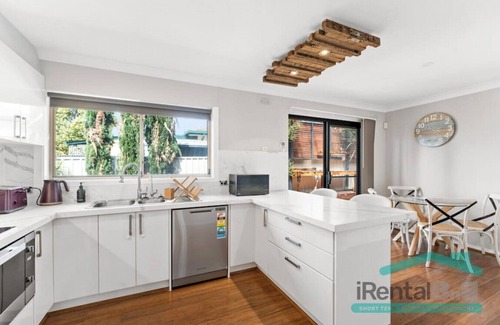 Christies Beach House | "Serenity" @ Christies