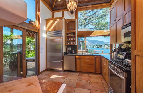 Stinson Beach House | Serenity on the Lagoon in charming Stinson Beach