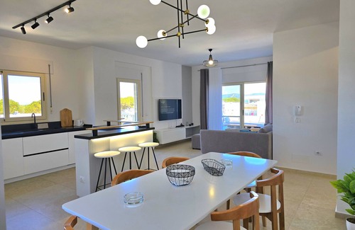 Ishem Apartment | Serenity Penthouse 260