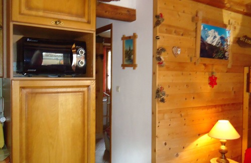 La Salle-les-Alpes Apartment | Serre chevalier 1400, Le Bez, ski slopes, apartment 4 pers. in house.