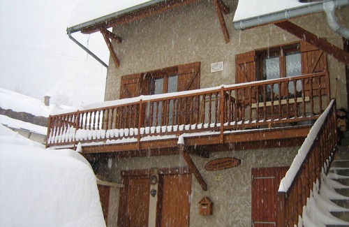 La Salle-les-Alpes Apartment | Serre chevalier 1400, Le Bez, ski slopes, apartment 4 pers. in house.