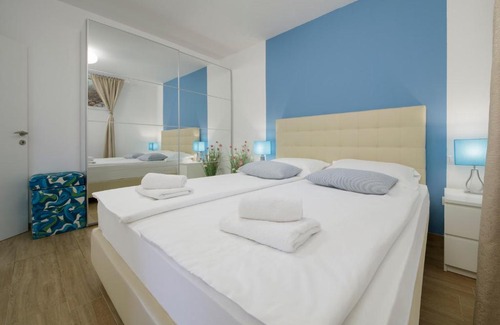 Bol Bed & Breakfast | Serviced Family Suite by the sea, Mezaninе lеvеl