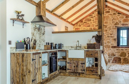 Ullapool Cottage | Set on the shores of Loch Broom, just outside the picturesque Highland fishing village of Ullapool.