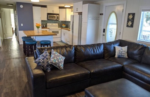 Davenport House | Seven Bays Lake Place 0.4 miles To Marina and Lake Trails