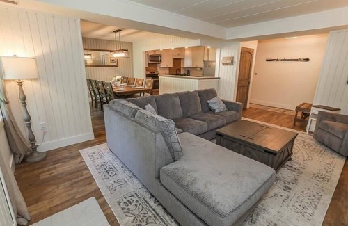 Seven Springs Condo | Seven Springs 2 Bedroom Premium Condo, Great for families by RedAwning