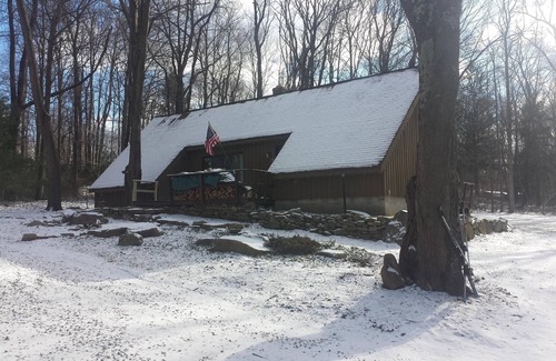 Champion Ski Chalet | Seven Springs Cabin - Fox Tail Chalet - Authentic, Pet Friendly Log Cabin Chalet