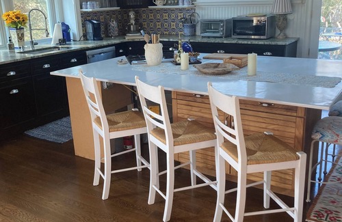Madison House | Shabby Chic Retreatn“Greenfield Cottage”