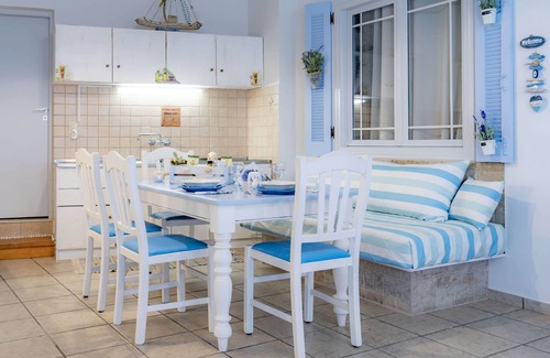 Crisostomos House | Shades of Blue - Beachfront - AC- WIFI