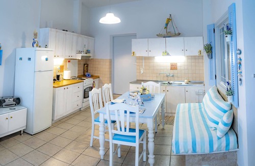 Crisostomos House | Shades of Blue - Beachfront - AC- WIFI