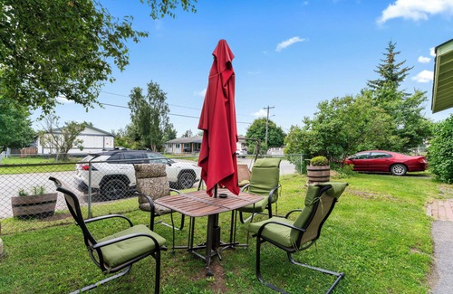 Airport Heights Community Council House | SHALIGOHOMES QUEEN SUITE ON 16TH AVE