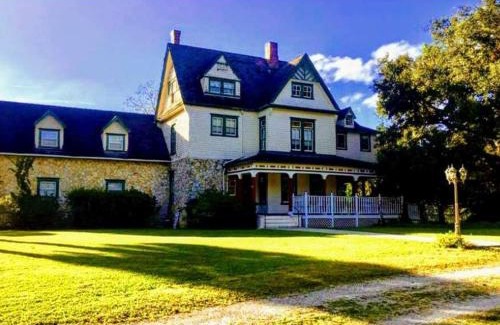 Weirsdale Bed & Breakfast | Shamrock Thistle & Crown B&B